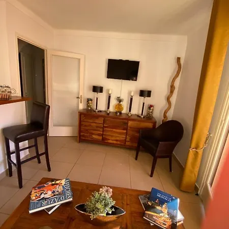 아파트 2 Pieces Vue Sur Et Monte-carlo A Cap Martin 로퀴에브륀캡마르탱