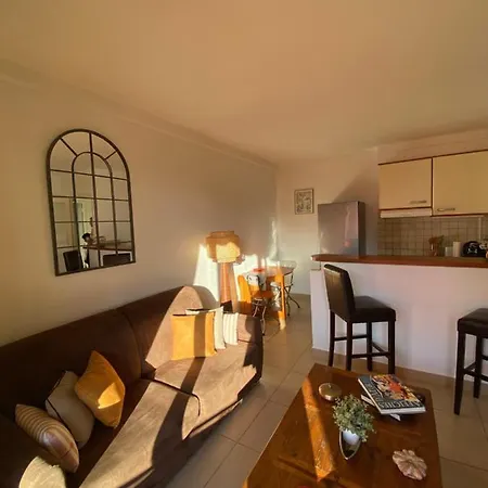 2 Pieces Vue Sur Et Monte-carlo A Cap Martin Roquebrune-Cap-Martin
